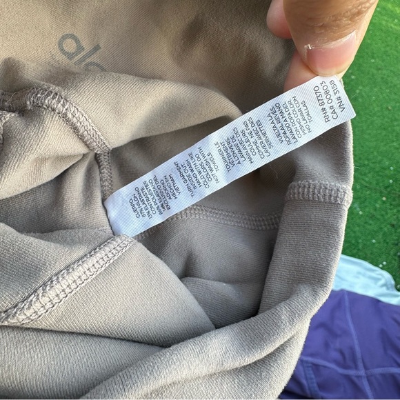 Alo sand / cream motto leggings high waisted - Picture 7 of 10